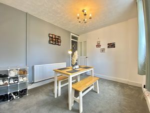 Dining Room- click for photo gallery